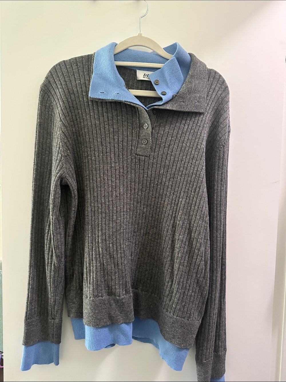 Men's Ribbed Crewneck Sweater in Gray with Light Blue Trim